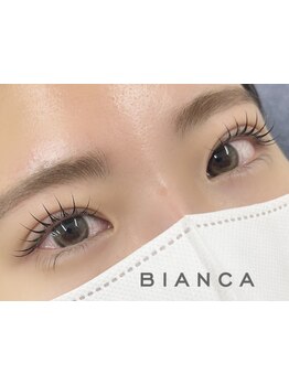 ナチュラル上品な目元にしたい