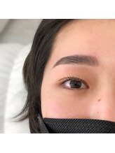 イードット(E.)/まゆげ×まつげで旬顔に☆