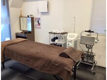 リヘア スーパースカルプ 渋谷店(Re:hair SuperScalp)の雰囲気（＊半個室◎人目を気にせずドレッサーで化粧直しも出来ます＊）