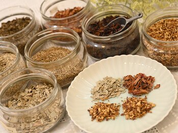 ミーツ(Meets)/ハーブ蒸しはオリジナルブレンド