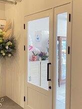 セメ(S’aimer)/店舗入り口