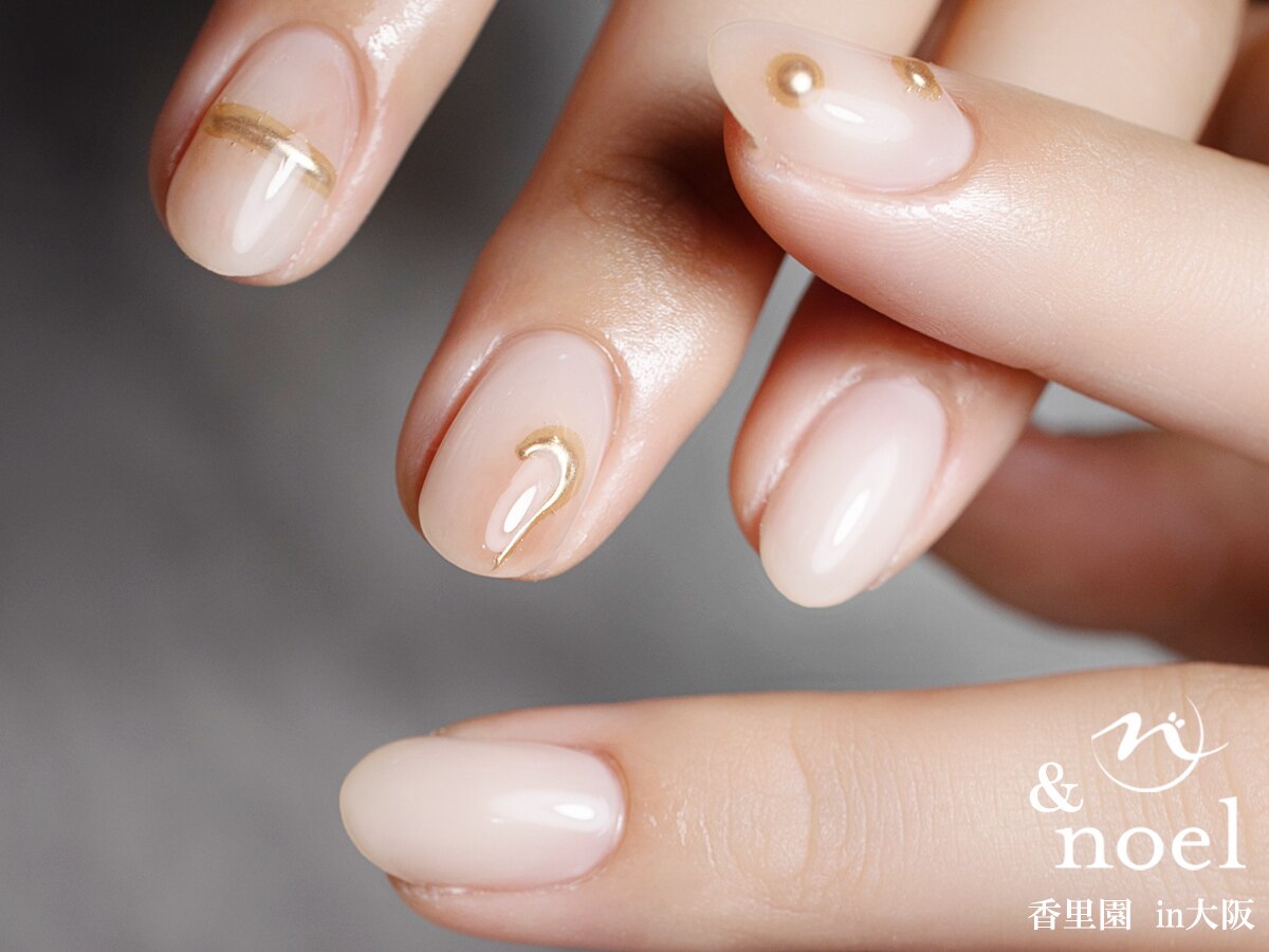 2026年冬トレンド】ホワイト ワンカラー ハンドのネイルデザイン集