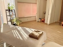 あたまほぐしスペースです。よもぎ蒸し終わった後もほぐれます