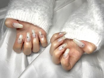 ヤシネイル(Yashi Nail)/シンプル持込 ホワイトストーン