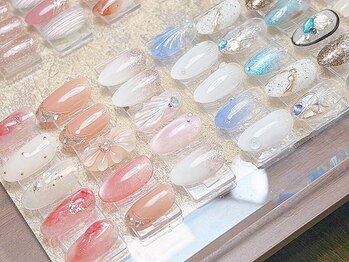 ナチュリア(Natulea)の写真/お得な選べる定額！2コース◎爪を綺麗に見せる定番アート・話題の華やか上品アートで気分が上がる♪