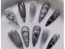 ユリナリタ(YuRi Narita)/