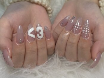 流行りの<3ネイル