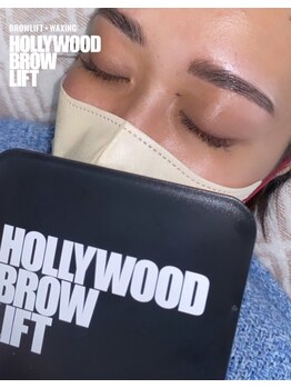ファミーユ 太田(Fameu)/Hollywood Brow Lift