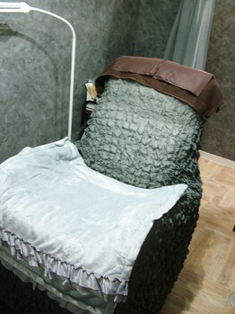 ムーン(Moon)/眉毛サロン/個室リクライニング