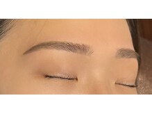 ビューステージ アイブロウサロン 函館/平行アーチデザイン