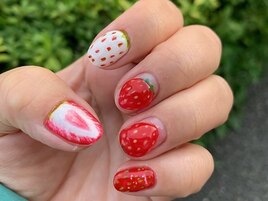 リアル苺ネイル