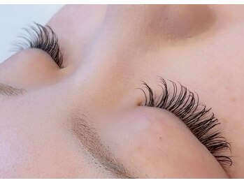 サロン プリマ(Salon Prima)の写真/自まつげに負担が少ない◎マツエク付け放題メニュー有！LED・バインドロックも好評で最強の持ち◎
