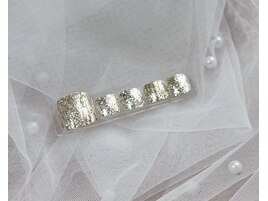 煌めくゴールドネイル