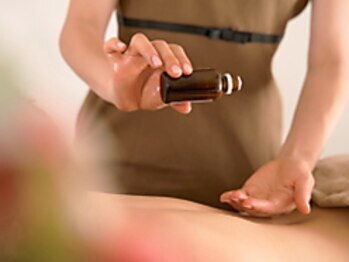 サムデイプレミアム 銀座並木通り店(SOMEDAY PREMIUM)の写真/【太もも&ヒップが気になるあなたに】スッキリ感に感動!ダイエットリンパドレナージュ60分