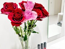 ポーラ ザ ビューティ ブリーゼブリーゼ店(POLA THE BEAUTY)の雰囲気（季節のお花で癒しの空間をご提供いたします）