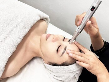 Blossom 【ホワイトニング/脱毛/韓国肌管理/毛穴洗浄】【3/23 NEW OPEN(予定)】の写真/【毛穴のお悩みに】「水素」で洗う、大人のご褒美ケア♪ザラつき・くすみを改善し、憧れのつるつる肌へ!