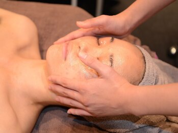 ラシェス ハスダ(luscious hasuda)/ フェイシャル【小顔/毛穴ケア】