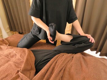 じぇいこぶすラクサ(Raksaa)の写真/【お好みに合わせた力調整OK】ストレッチメニュー/整体/もみほぐし/タイ古式など豊富ご用意☆男性にも◎