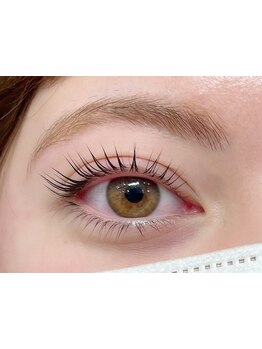 ナチュラル上品な目元にしたい