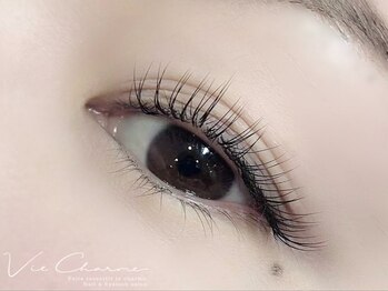 ヴィシャルム(Vie Charme)の写真/自まつ毛のような仕上がりで、目力UPできるのが嬉しいポイント◎自然なのに一際目を引くお目元に…☆