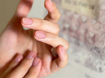 カリア ネイル(CaLIA+NAIL)/肌を綺麗に魅せるシアーピンク