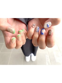 ショートネイルデザインが豊富