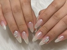 ランドネイル 天神(LANDNAIL)/ホワイトミラー×３Dビジュー*。