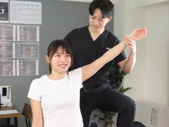 アンティオール 札幌店の写真/慢性の首/肩こり/肩甲骨まわりの症状を根本改善！どこに行ってもなかなか良くならなかった方はぜひ当院へ◎