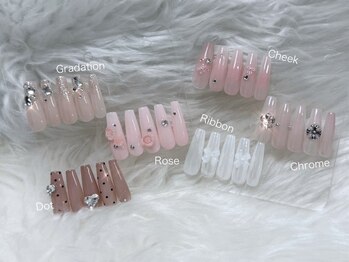 プリズム(PRISM)の写真/【選べるワンホン定額ネイル￥8200】バラやリボンなどのトレンドパーツを取り入れたネイルを定額でお得に♪