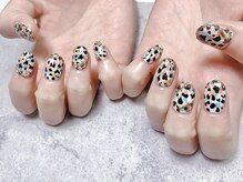 ティーエス ネイル ガーデン(T.S Nail Garden)/カラフル牛柄ネイル