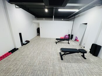 ラムア 高松店(LAMUA)/高松店の内観(正面)