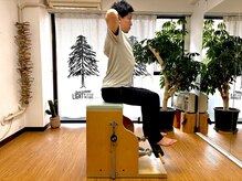 ライフ ピラティス スタジオ(LIFE Pilates Studio)/座り姿勢の改善　2
