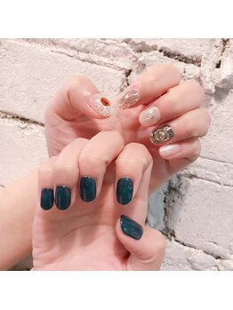 アティックネイルアトリエ(attic nail atelier)/アシメネイル★