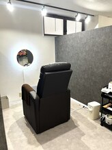 オーメンズ 静岡浜松店/【内装紹介】施術ブース【眉毛】