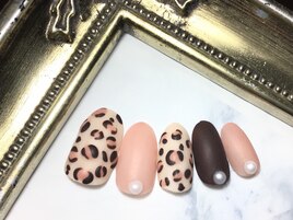 ピンクレオパード
