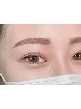 ナチュラル上品な目元にしたい