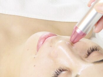 美カナエル(美kanaeru)の写真/【最新機器×熟練手技】美容歴25年。結果重視でお悩み解決！最適なマシンを選定するので相乗効果も抜群◎