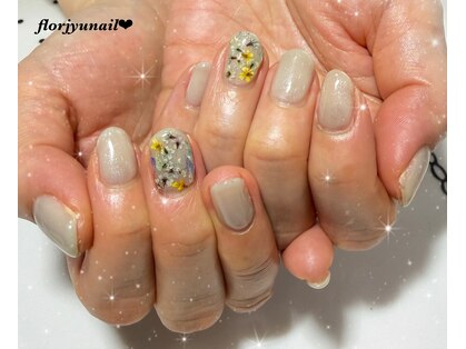 フロージュ ネイル(florjyu nail)の写真