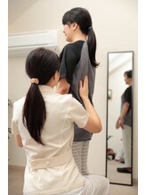 中目黒カイロ整体院/姿勢や背骨の歪みチェック