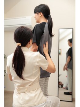 中目黒カイロ整体院/姿勢や背骨の歪みチェック