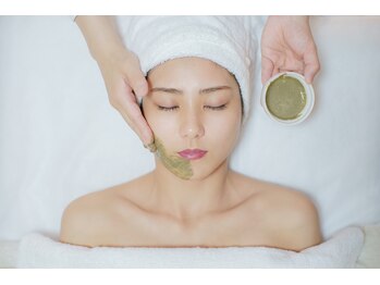 ホリホックの写真/【繰り返す肌荒れでお悩みの方】ニキビケアと美白ケアで肌質改善♪土台から整えNOトラブル肌へ