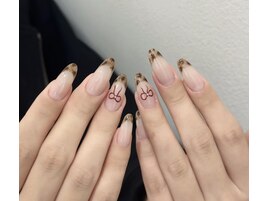 ヒョウ柄ネイル