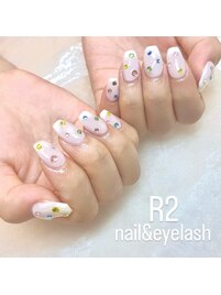 宝石ネイル　ストーンネイル