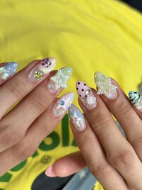 ユニークネイル