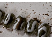 クロ(KURO)/うねうねネイル