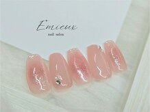エミュー(Emieux)/チークネイル