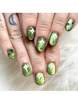 マイオティック ネイル(miotic nail)/グリーンマグネットデザイン