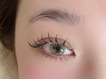 チャム(chum)の写真/【朝のまつげが夜までちゃんと続く】忙しくてもずっとキレイが続くまつげに♪大人女性の垢抜け目元を実現！