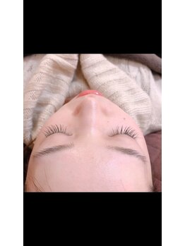 フリルアイビューティ 豊中店(Frill Eye Beauty)/
