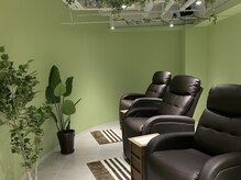 カラーリゾート Ai 葛西店の雰囲気（施術ブースは落ち着いた空間♪ゆっくり過ごしていただけます。）